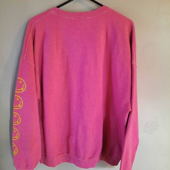 Urban Outfitters x Nirvana Oversized Pink Spiral Smile Crewneck - Picture 3 of 3